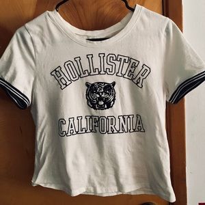 Hollister t-shirt
